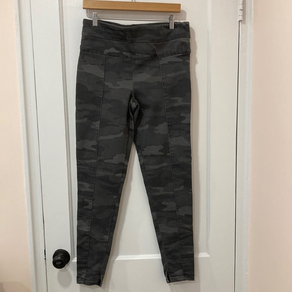 Democracy Gut Buster Women Leggings
